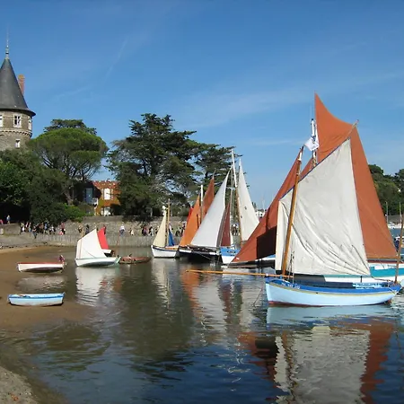Avec Jardin A 300m De La Plage, Pour 4 * Pornic