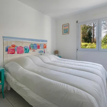 Avec Jardin A 300m De La Plage, Pour 4 Apartment *