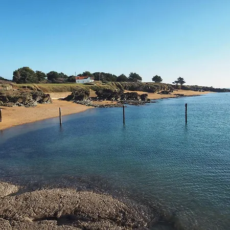 Avec Jardin A 300m De La Plage, Pour 4 *
