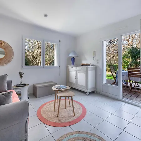 Maison Familiale Pour 10, 300m De La Plage, Jardin