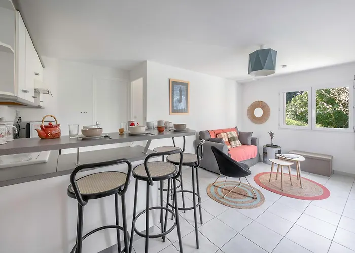 Maison Familiale Pour 10, 300M De La Plage, Jardin Apartment Pornic