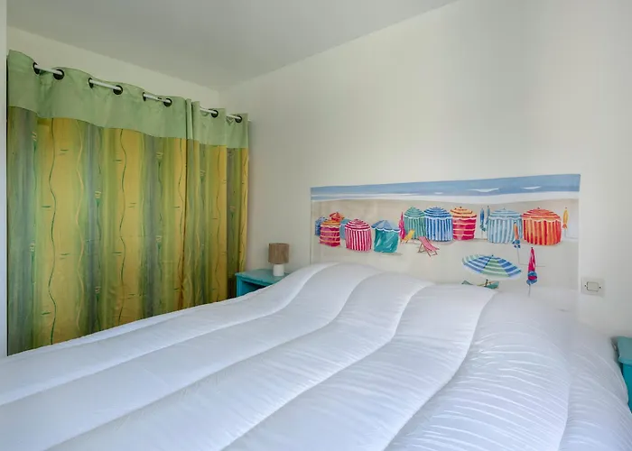 Apartment Maison Familiale Pour 10, 300M De La Plage, Jardin Pornic